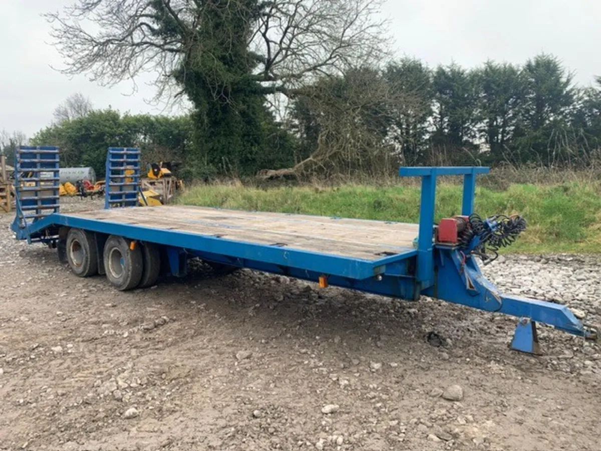 19T LOW LOADER, AIR BRAKES + WINCH - Image 1