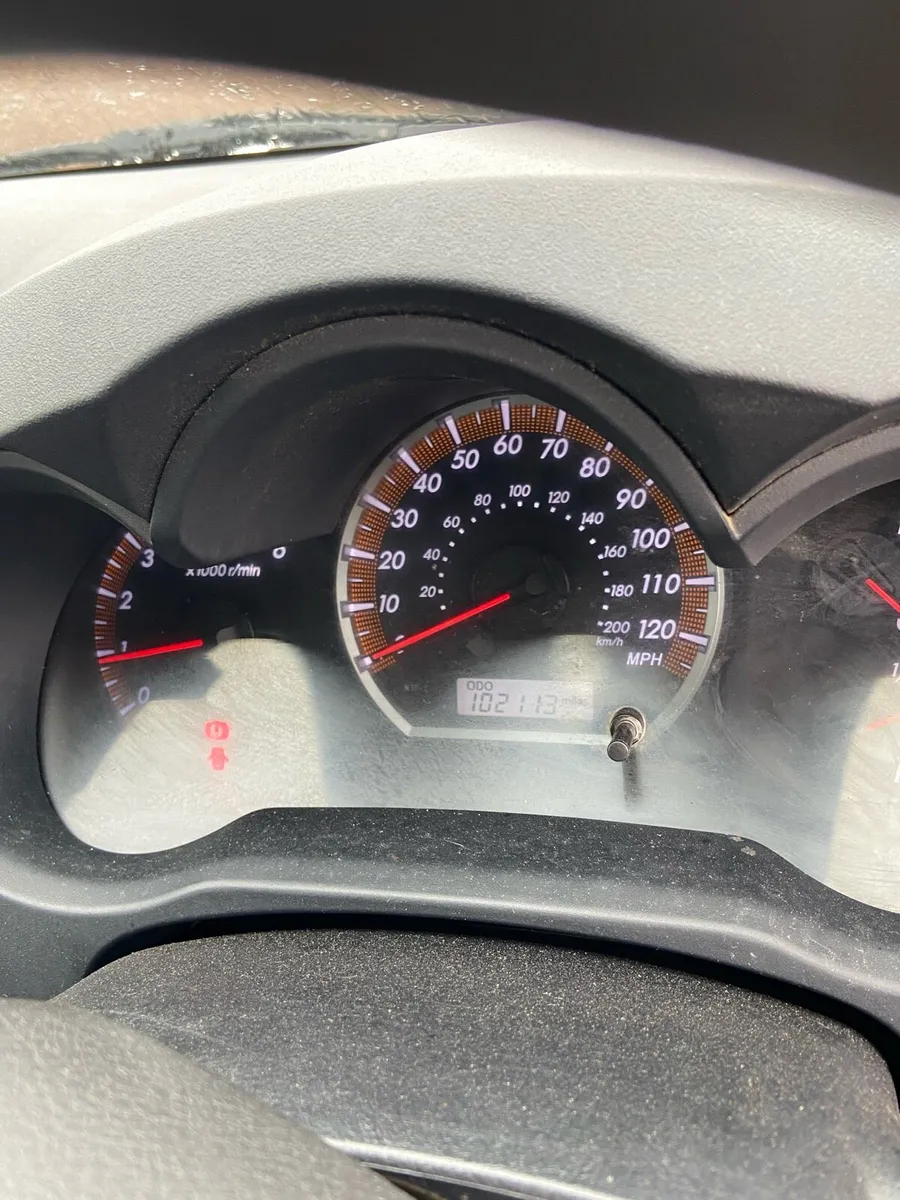 Selection of Toyota Hilux's 2015-2018 - Image 3