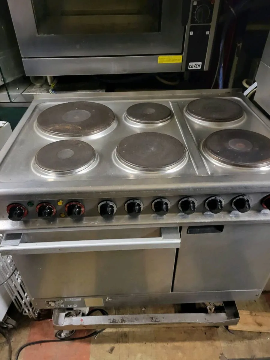 Cooker Electric Commercial 6 Hob - Image 2