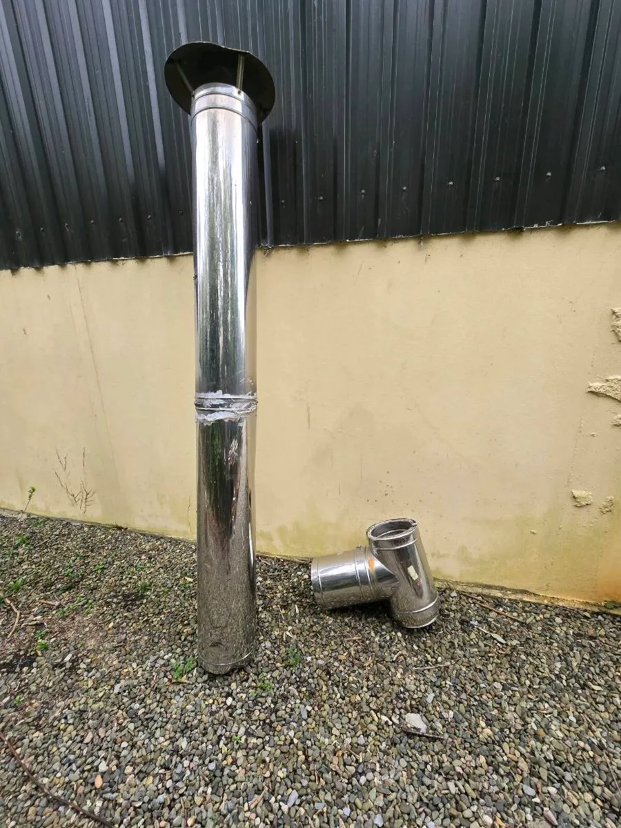 Twin wall insulated flue pipe & 99 - Image 1