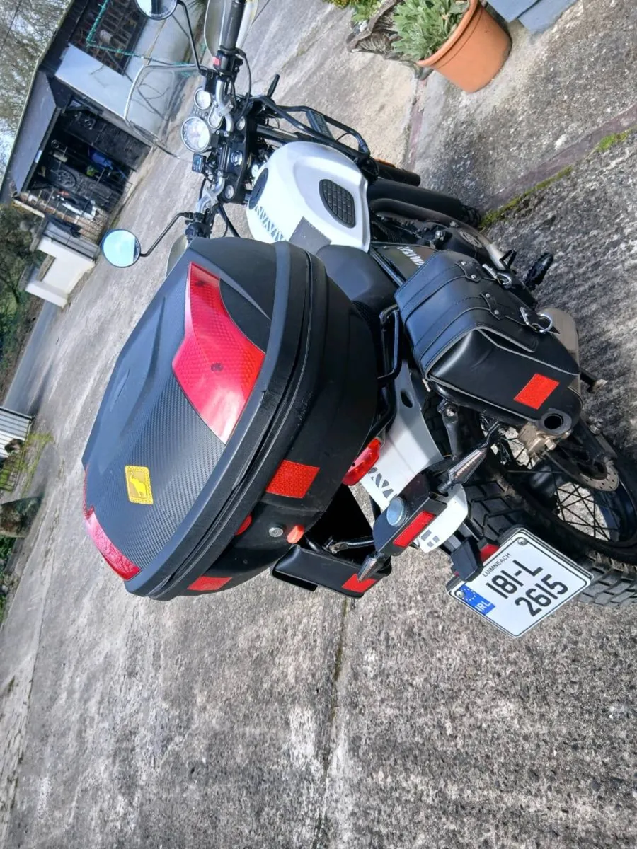 2018 ROYAL ENFIELD HIMALAYAN 411 - Image 1