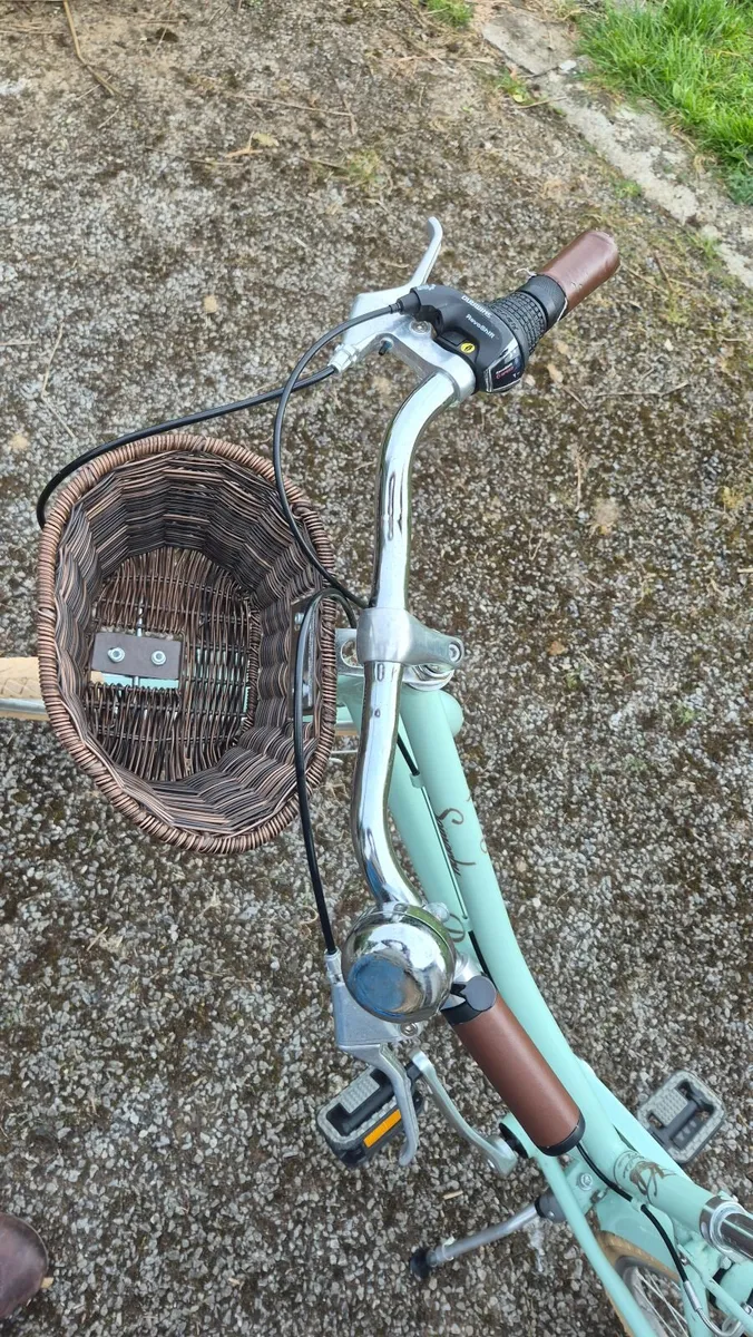 Girls Bicycle - Image 2