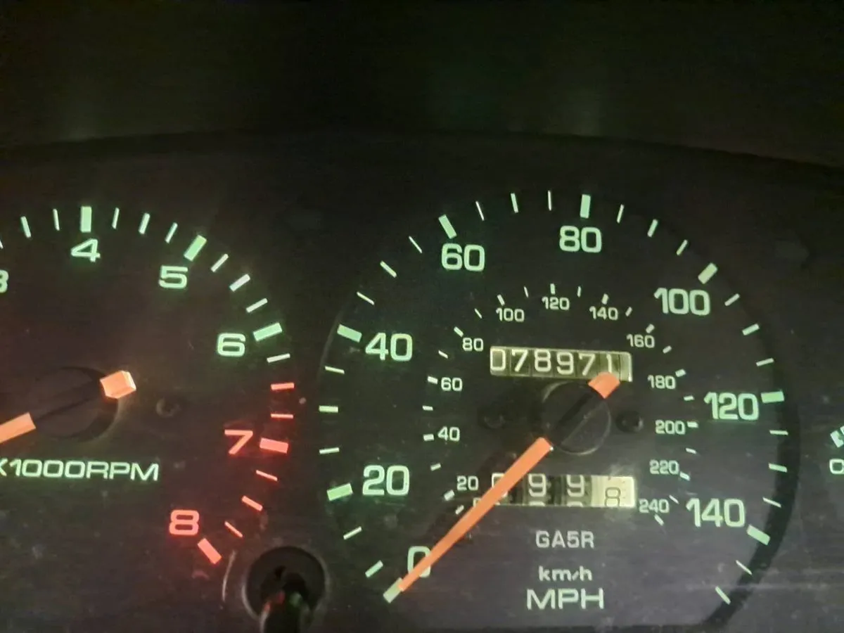 1993 mazda 626 - Image 4