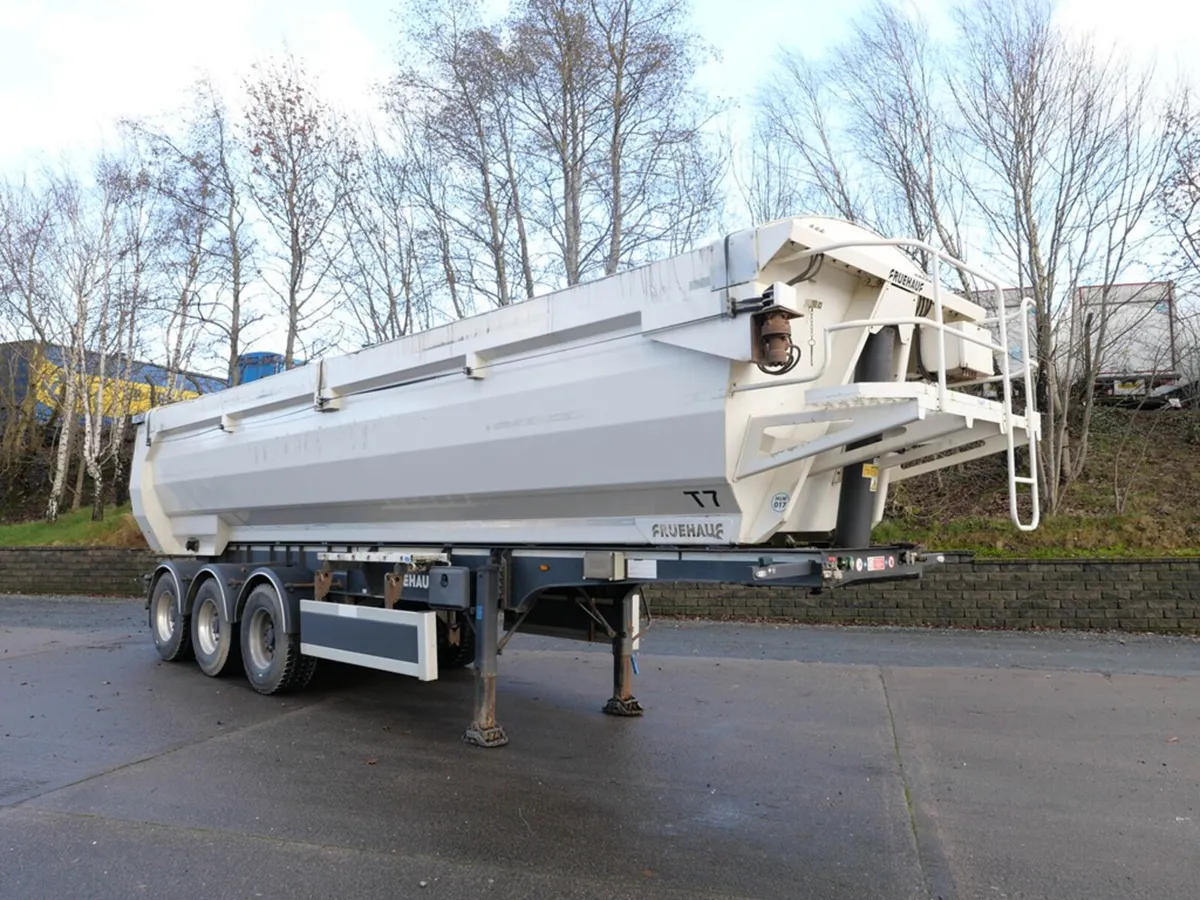 2016 Fruehauf Tipping 3 Axle T2-01967 - Image 1