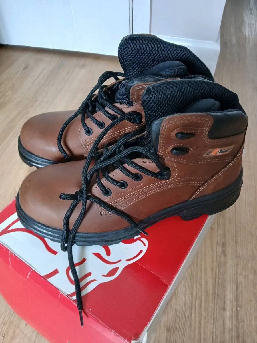 Safety Boots - Image 1