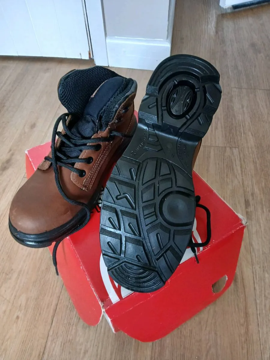 Safety Boots - Image 3