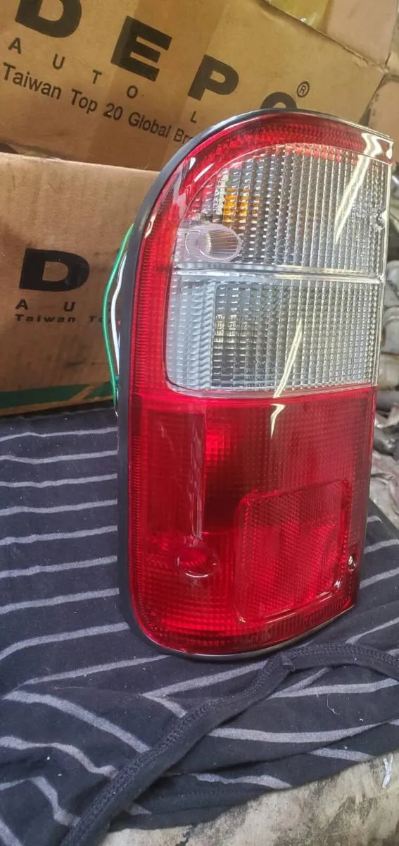 LH REAR LAMP TOYOTA HI-LUX 1998-2005 - Image 3