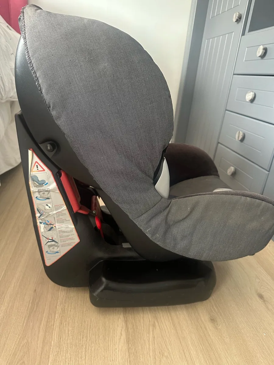 Maxi Cosi car seat - Image 2