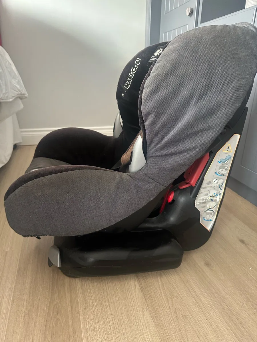Maxi Cosi car seat - Image 4