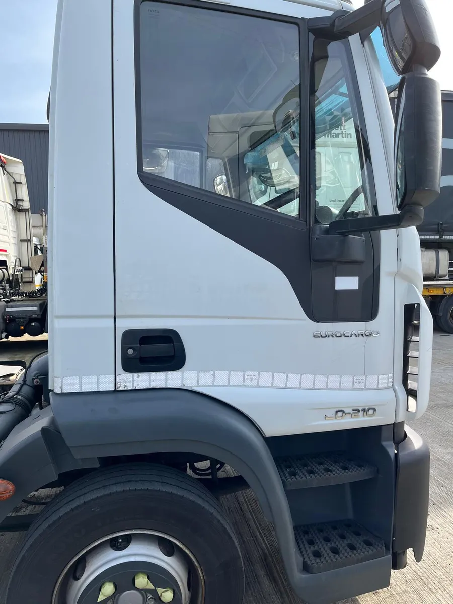 2019 Iveco Eurocargo 120-210 Chassis Cab - Image 3