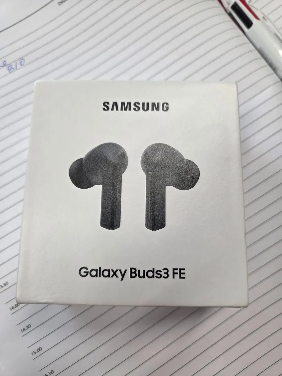 Samsung Galaxy Buds3 FE - Image 1