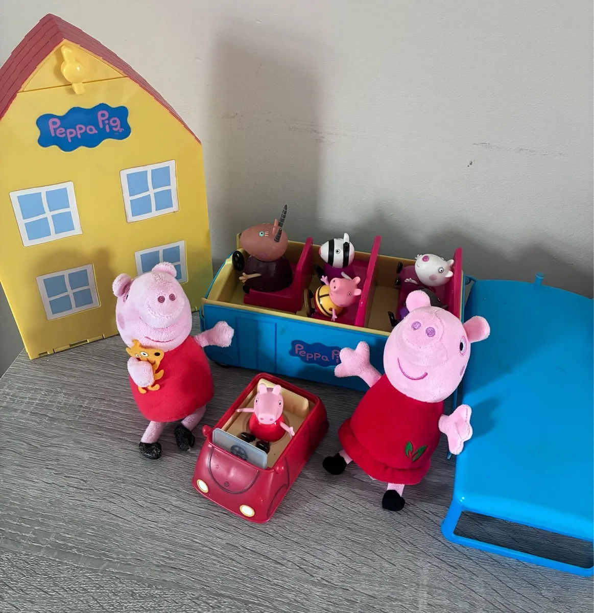 Peppa pig toy bundle - Image 2