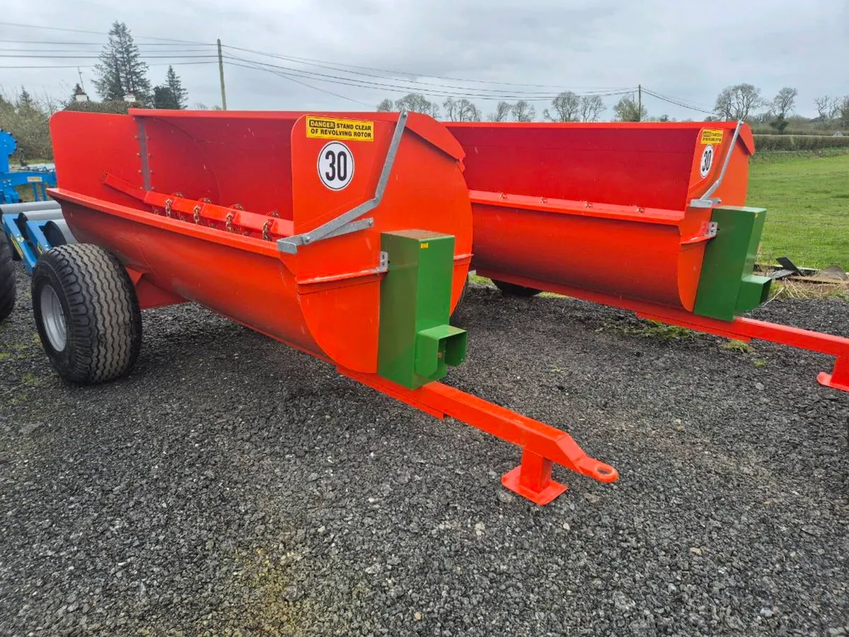 Muckspreaders - Image 1