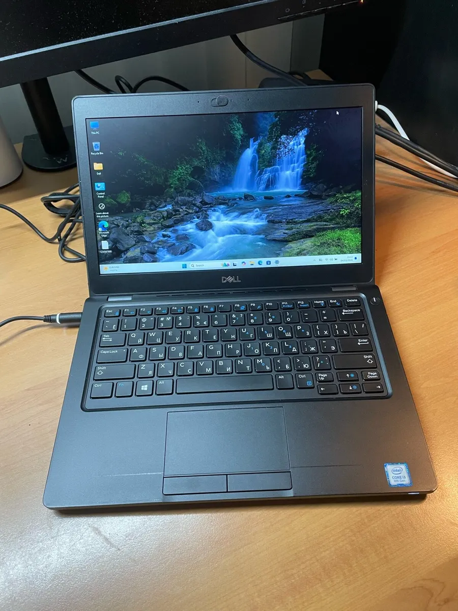 Dell i3 pro 8/256 windows 11 pro - Image 1