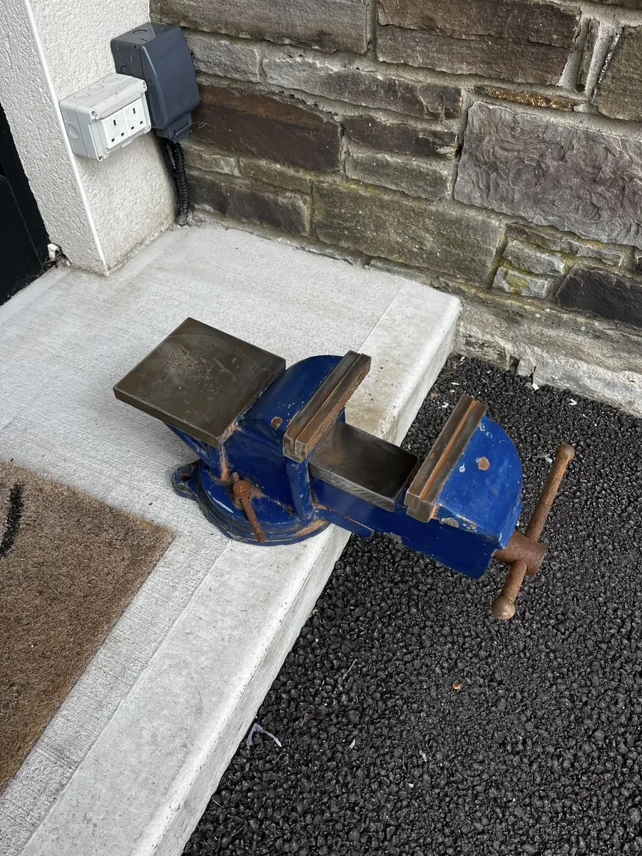 Heavy duty Multifunctional Bench vice - Image 1