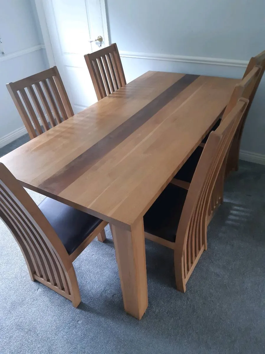 Table & Chairs - Image 2