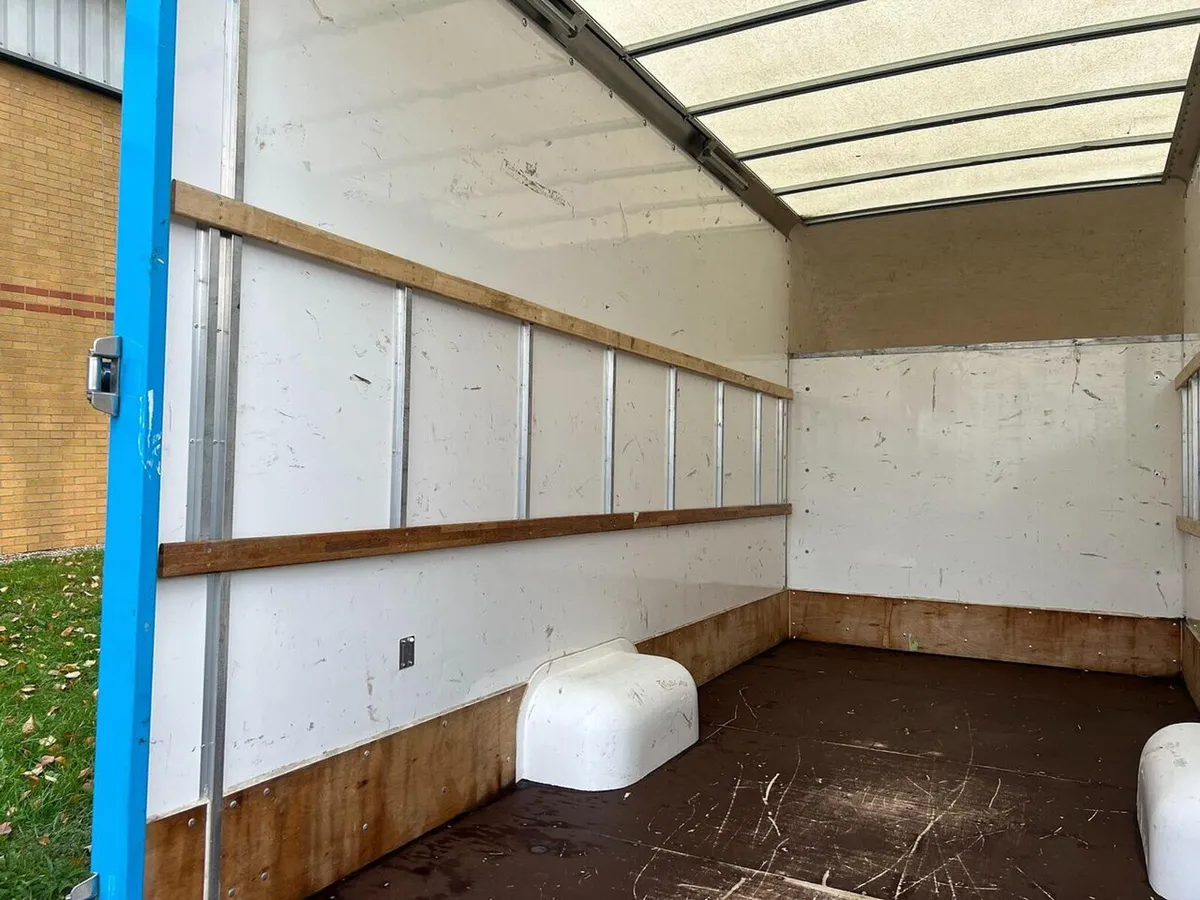 2022 Peugeot Boxer Luton Box Van - Image 4