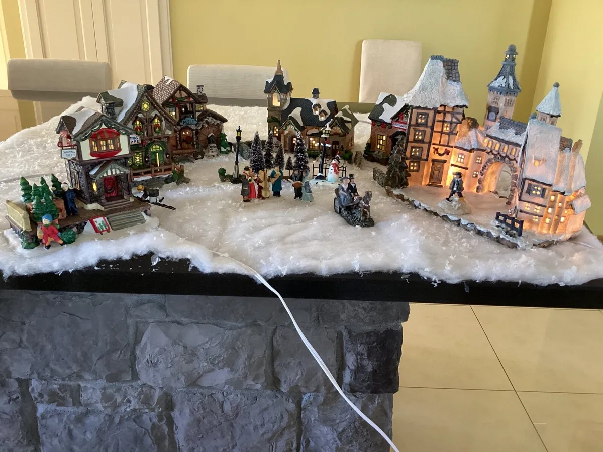 Christmas Village Scene - Image 2