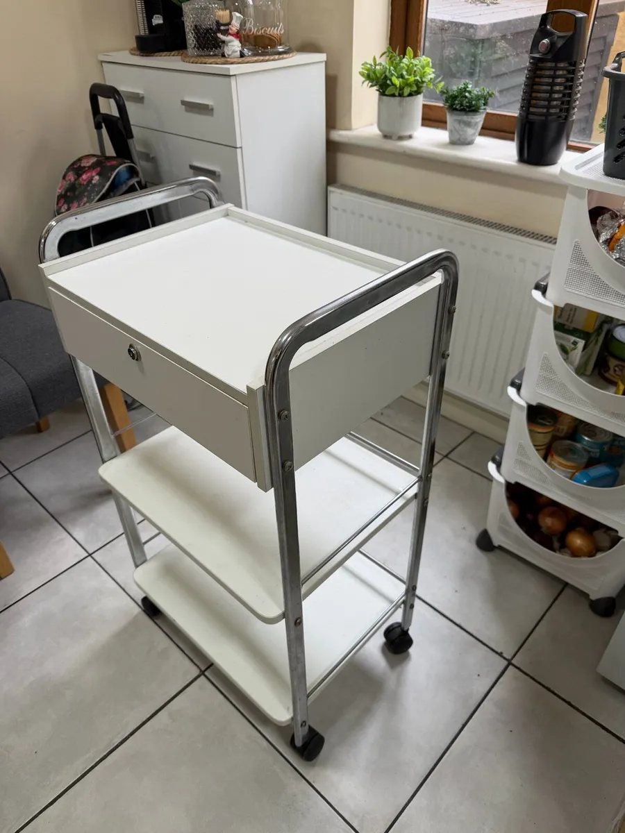 4  chair,  with small table, good condition - Image 3