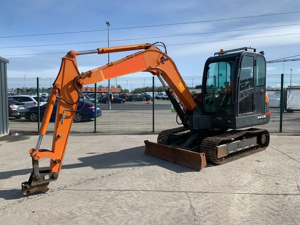 UNRESERVED 2021 DAC PC60 6T EXCAVATOR FOR AUCTION - Image 1
