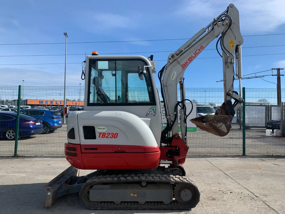 UNRESERVED 2023 TAKEUCHI TB230 EXCAVATOR FOR AUCT - Image 4