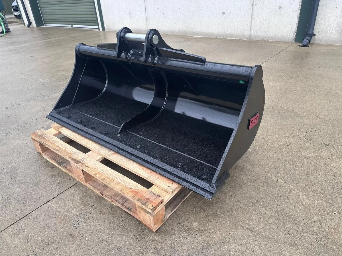 New Unused 8 ton 60 inch grading bucket - Image 1