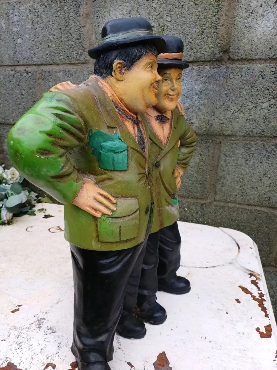 Vintage Laurel & Hardy Sculpture - Image 3