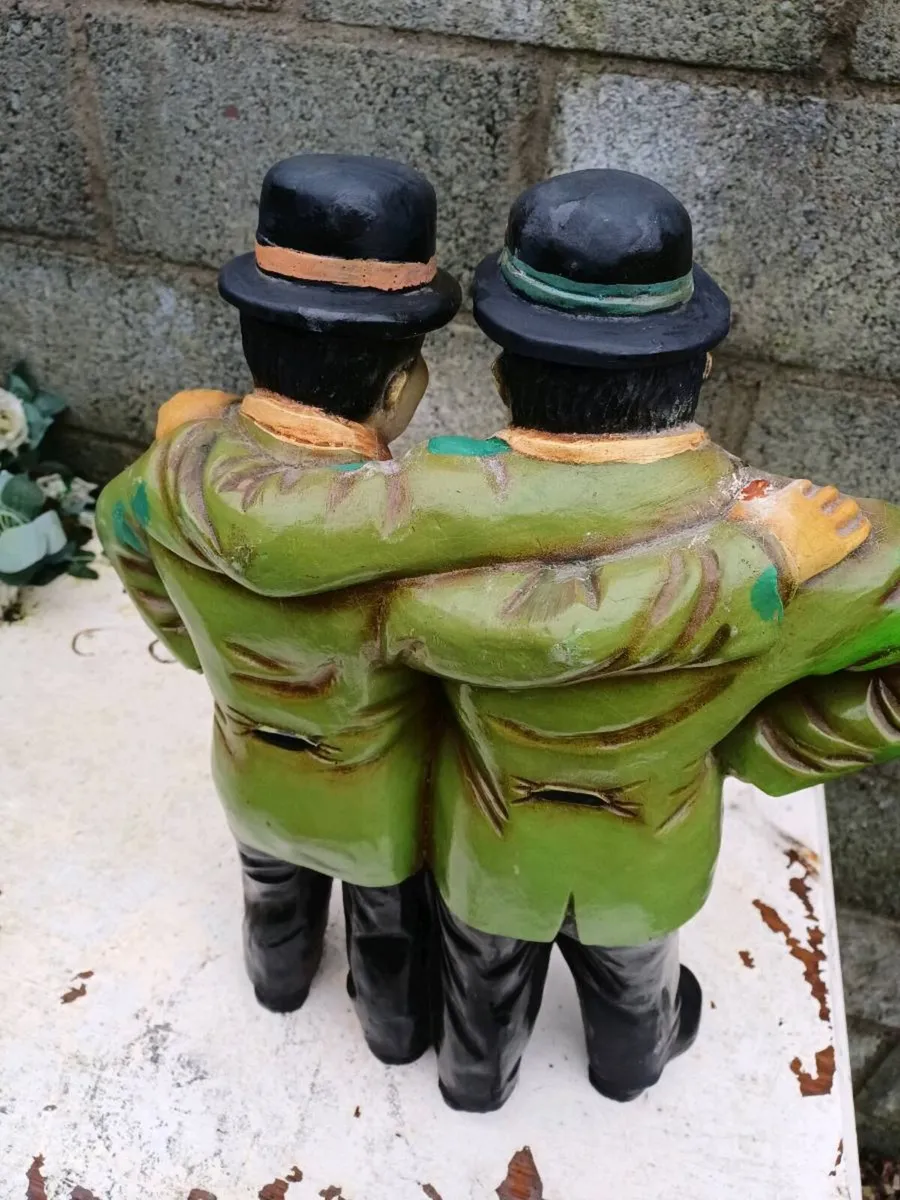 Vintage Laurel & Hardy Sculpture - Image 4