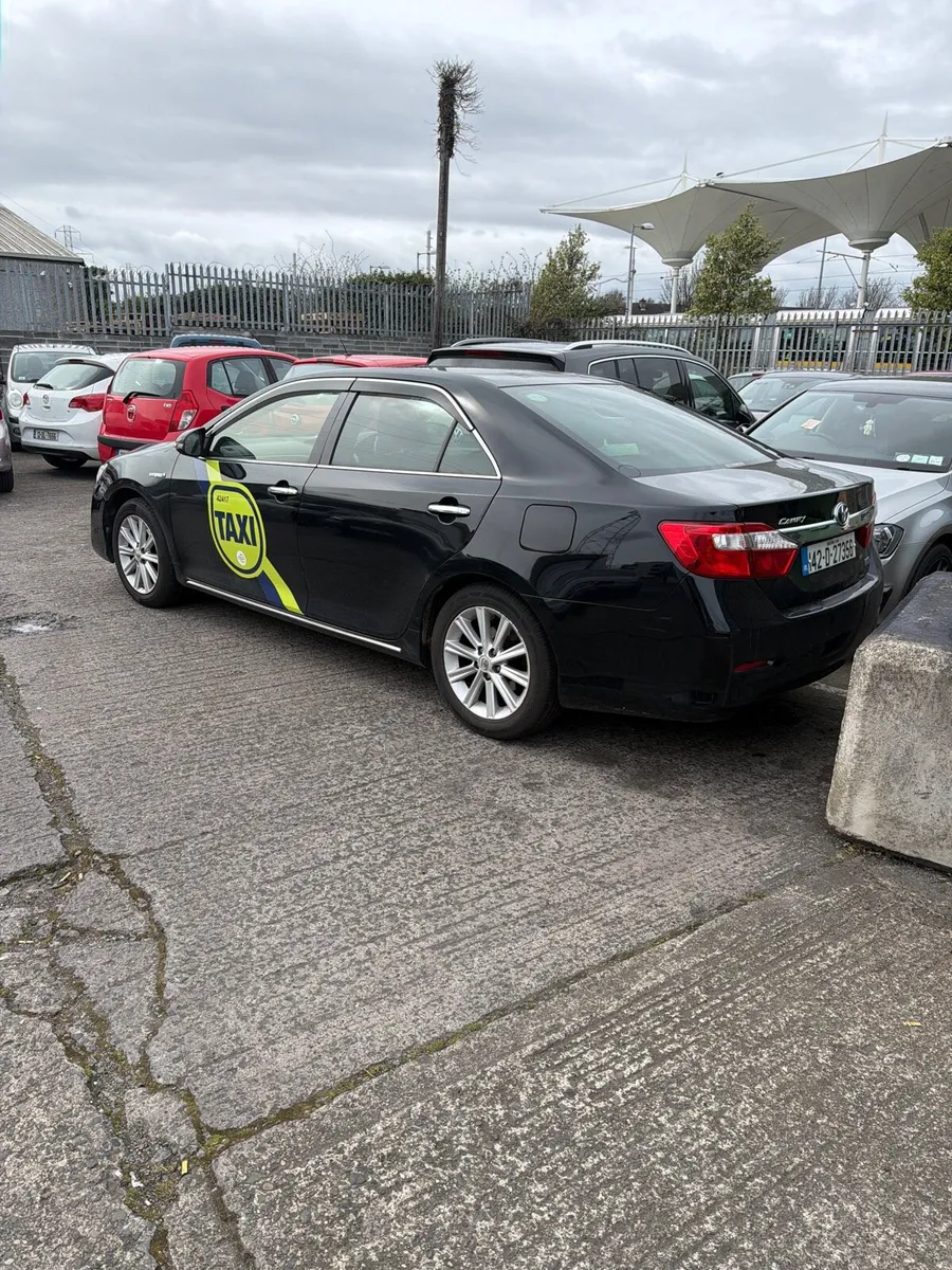 taxi for rent - Image 1