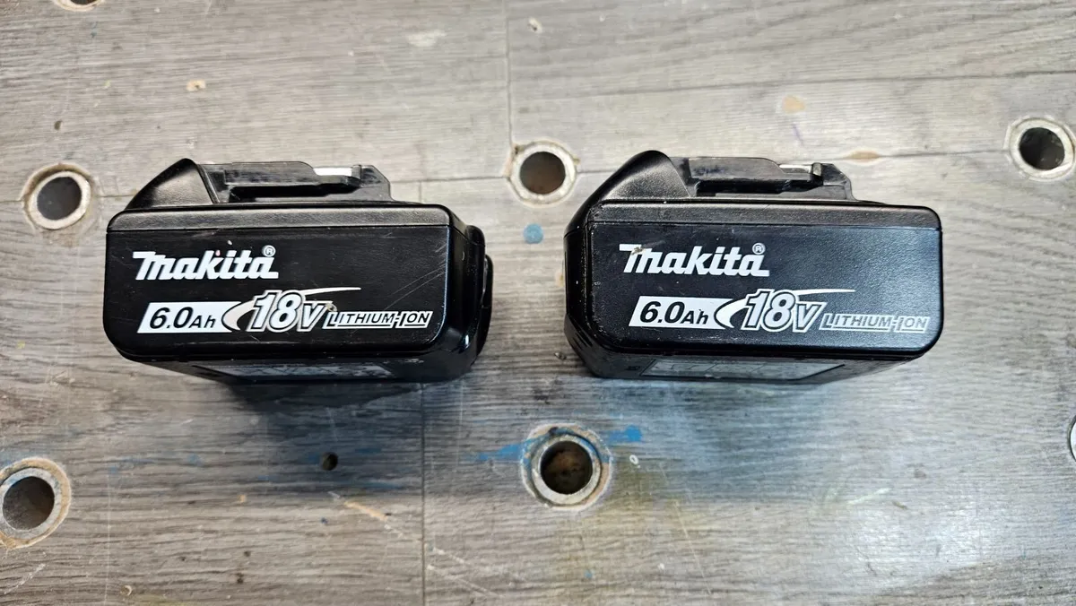 2x Genuine Makita batteries - Image 1