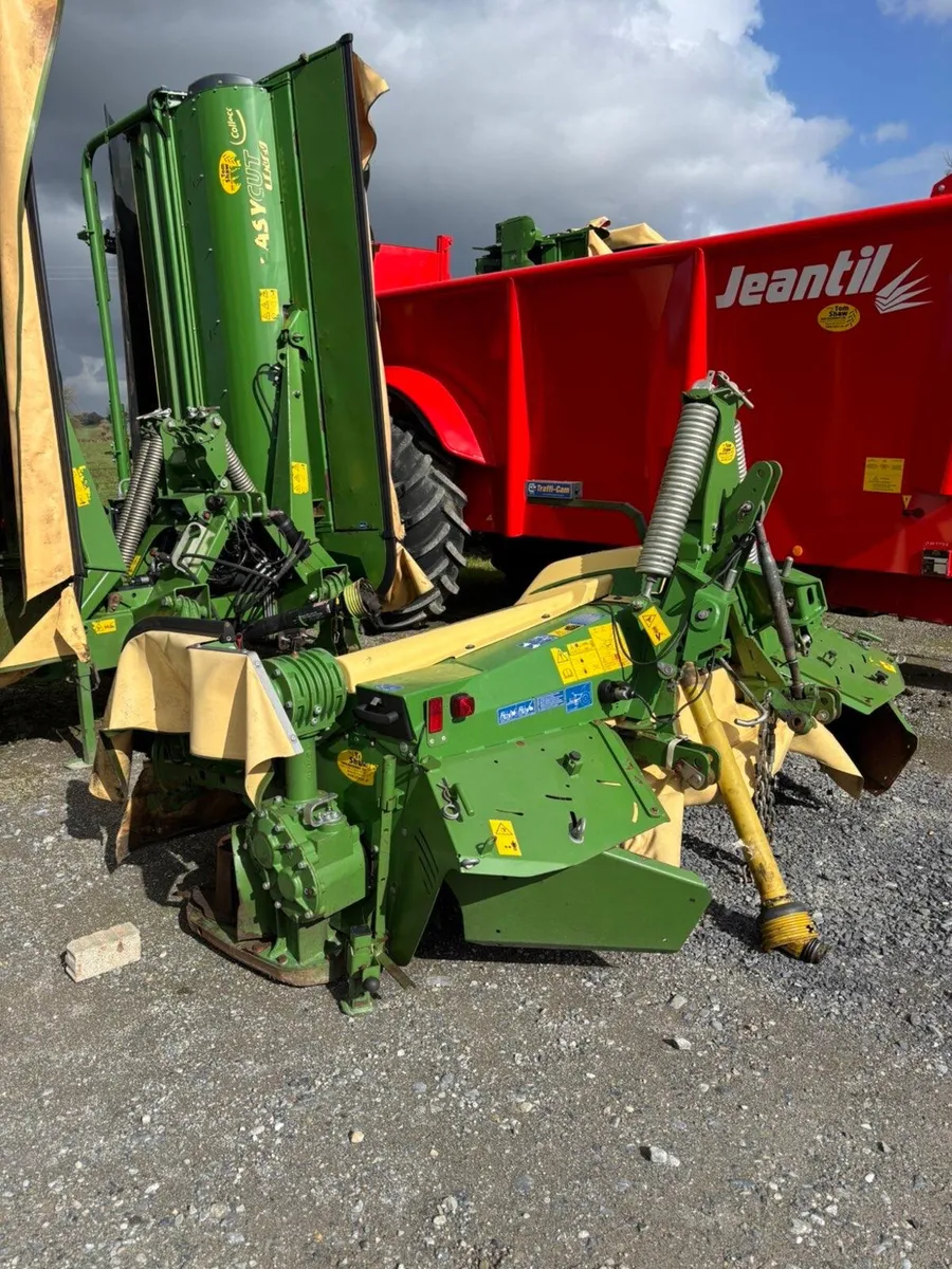 2021 Krone Buttefly Set with Swarters - Image 1