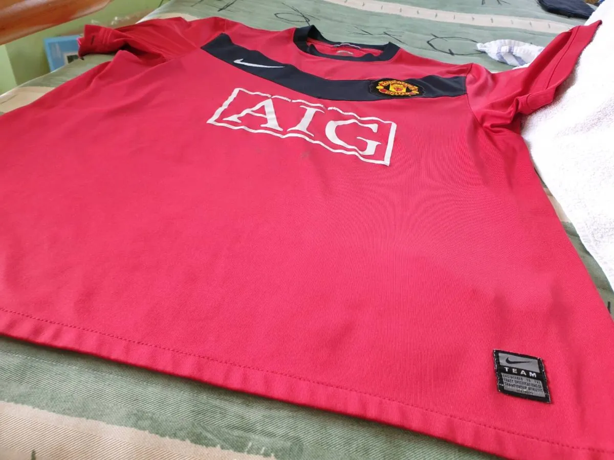 Manchester United Football Club Home Jersey 2009 - Image 4
