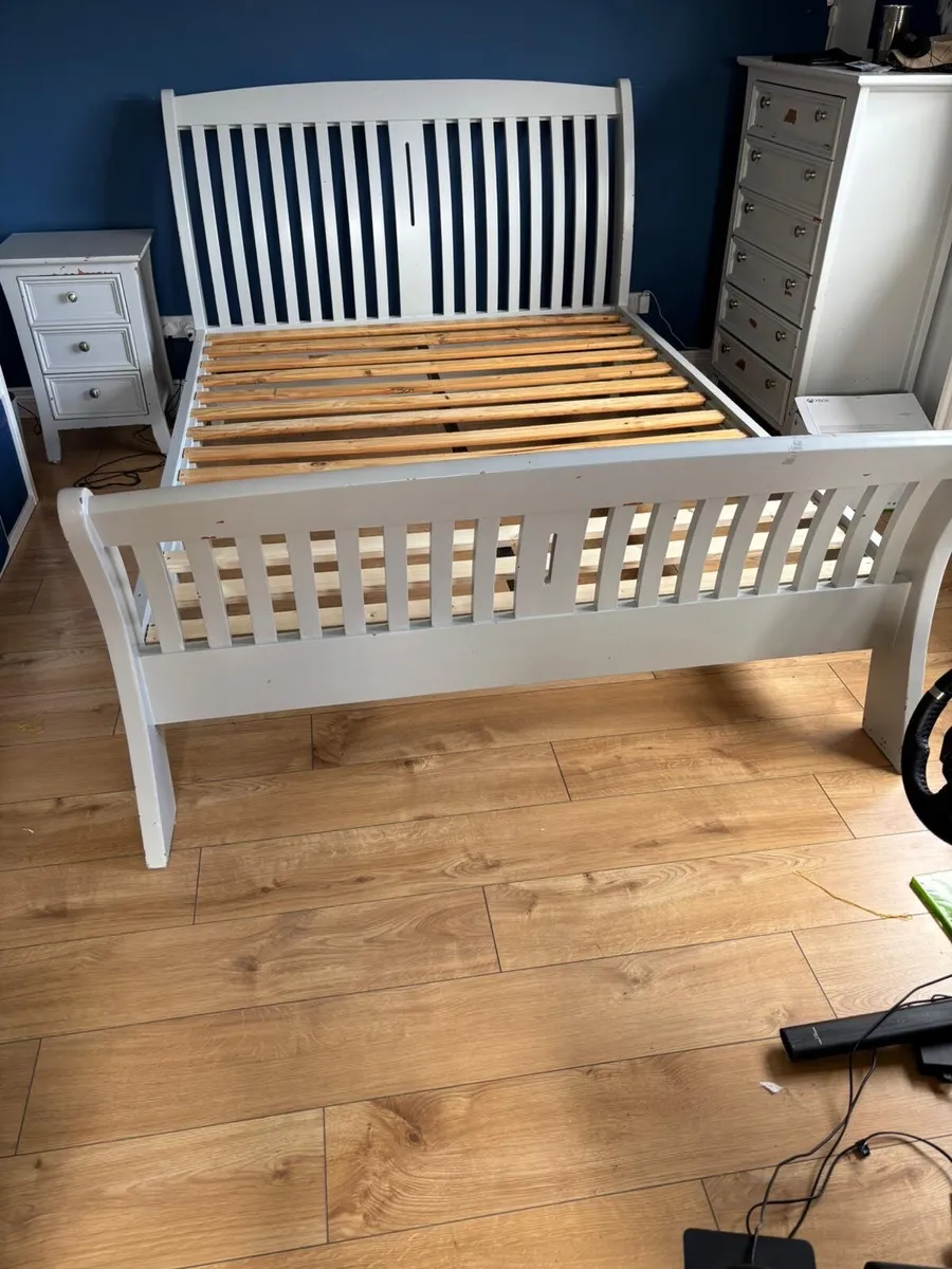 Furniture set - Image 2