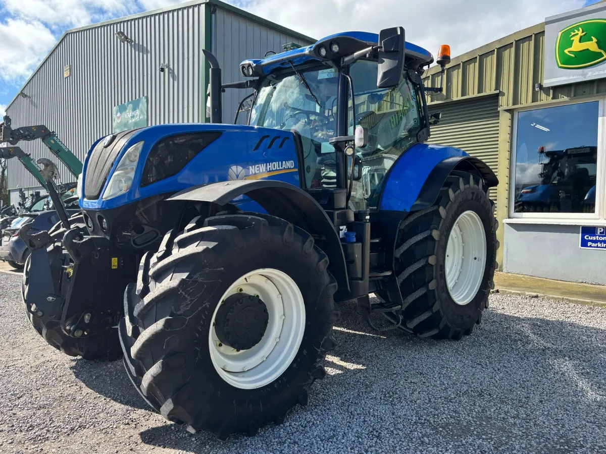 2017 New Holland T7 230 - Image 1