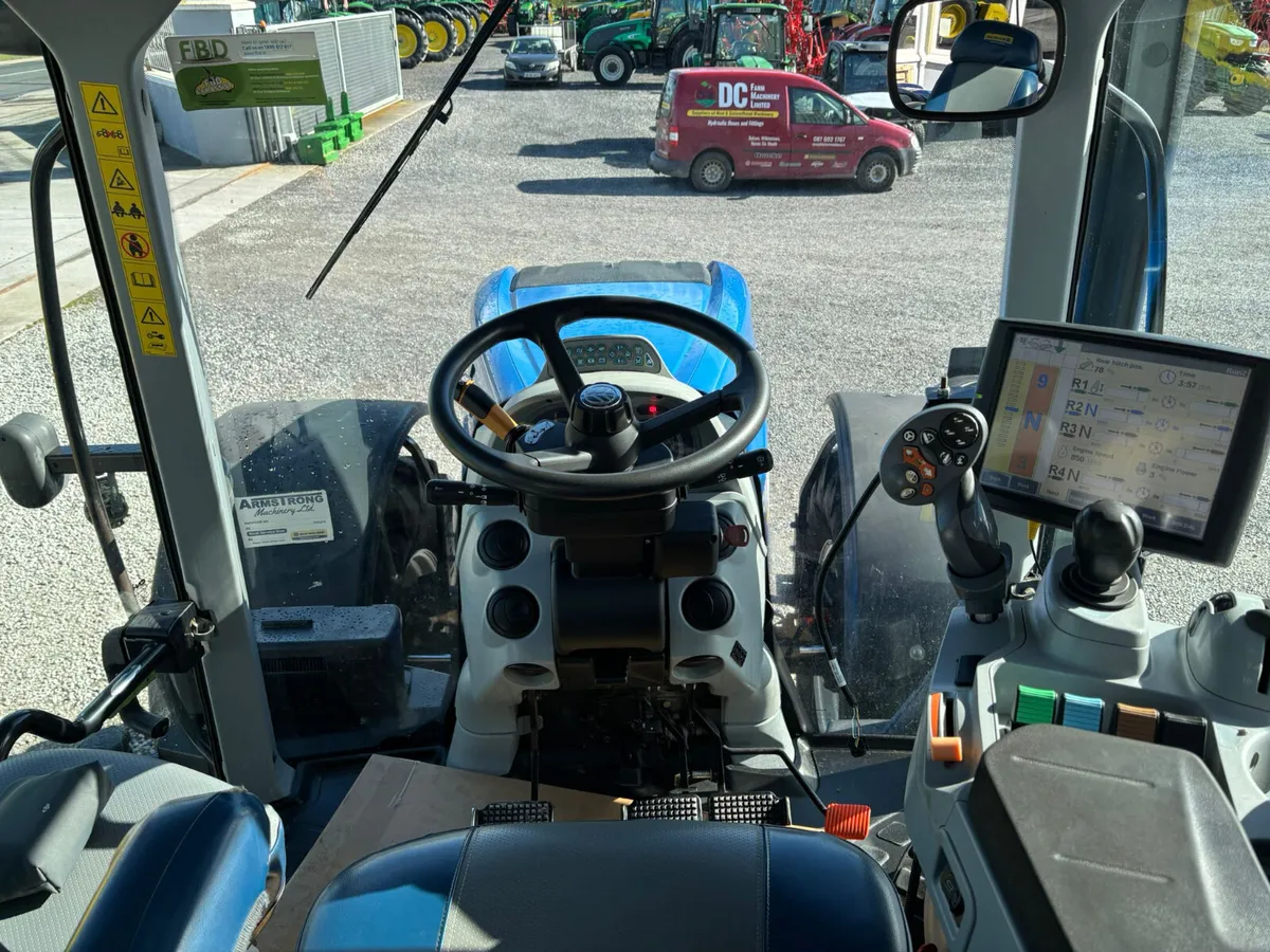 2017 New Holland T7 230 - Image 3