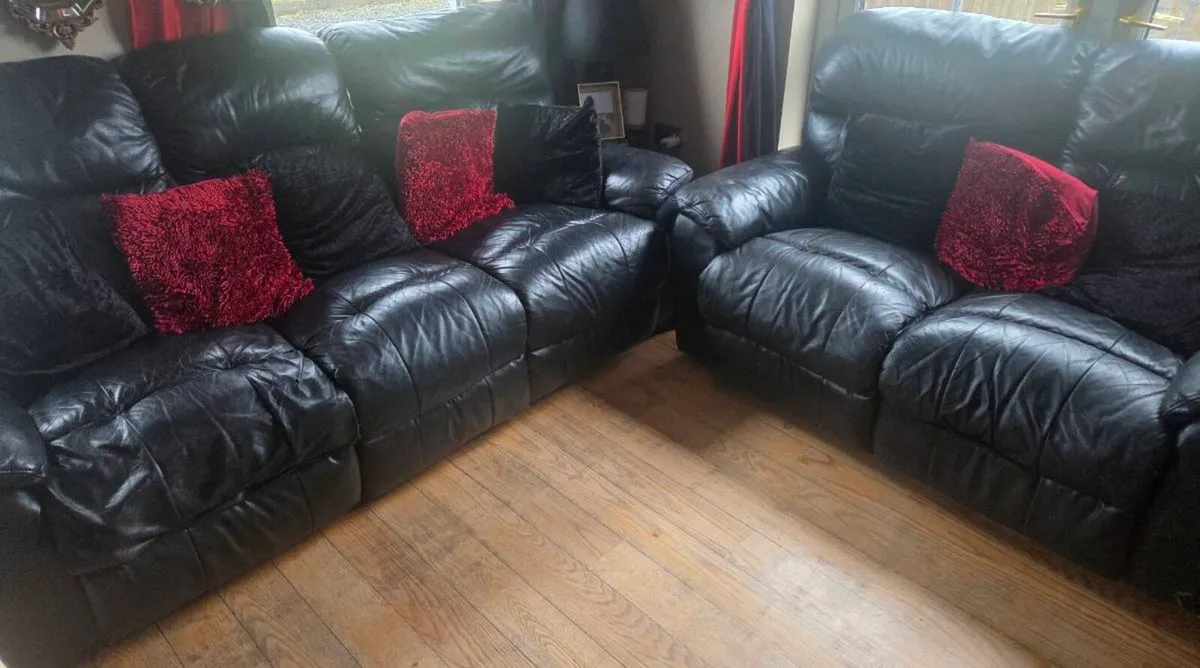 3 2 1 leather suite - Image 2