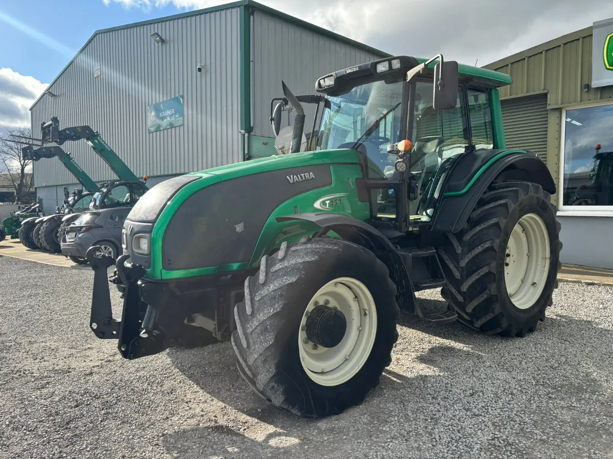 2013 Valtra T151 - Image 2
