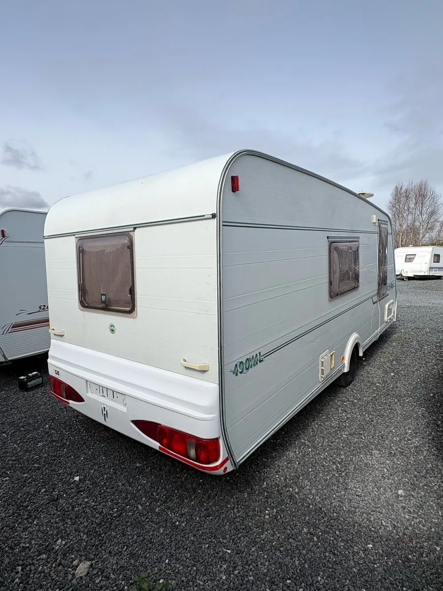 Ace Clermont 4 Berth End Bathroom Caravan - Image 4
