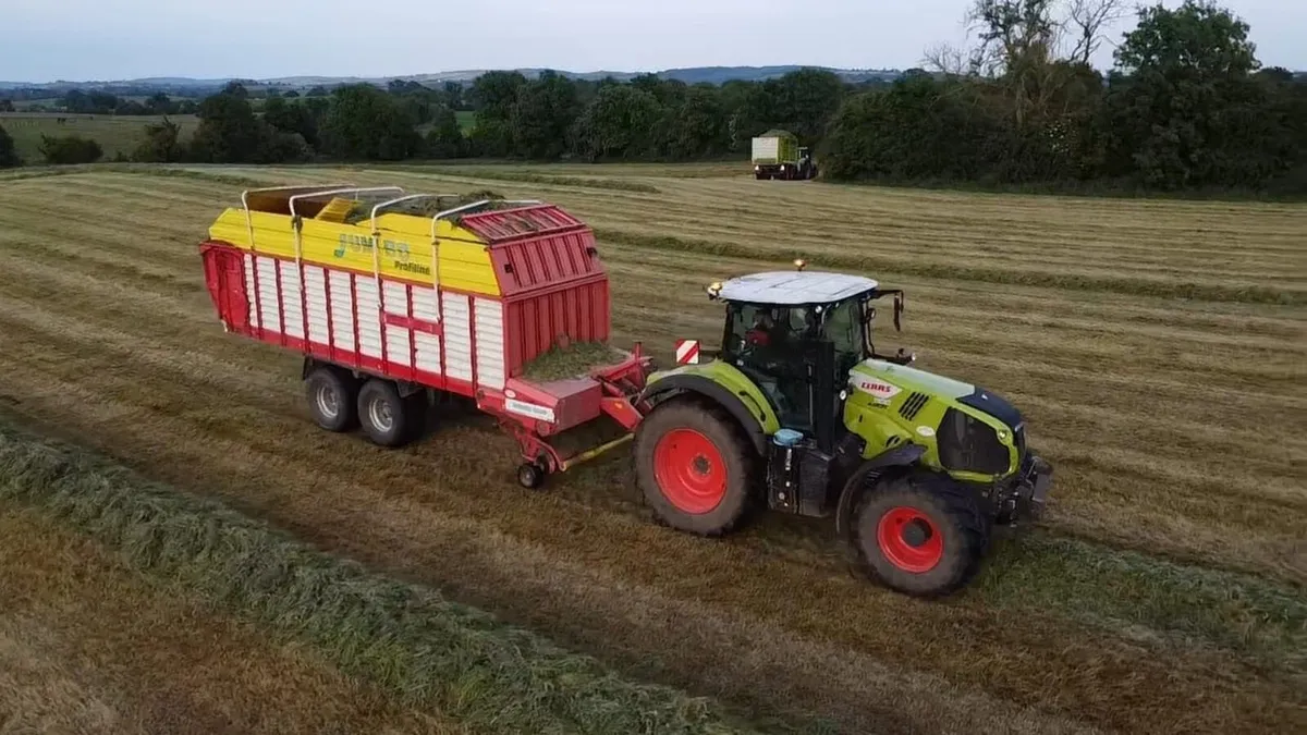 Silage wagon - Image 2