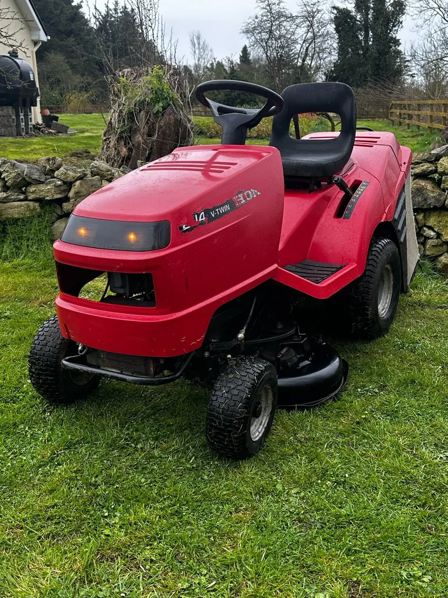 Honda ride on mower Vtwin - Image 1