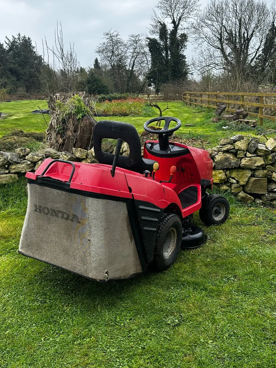 Honda ride on mower Vtwin - Image 4