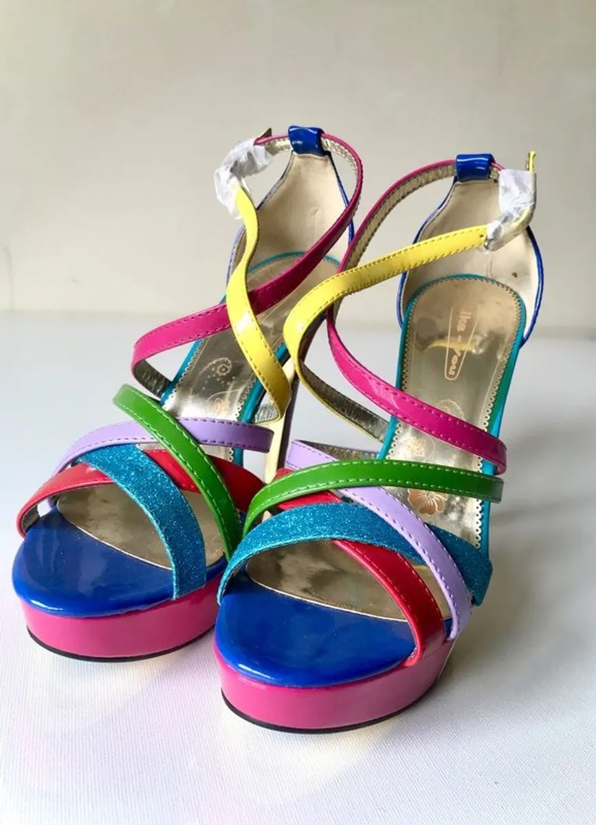 Shoes size 39 - Image 1