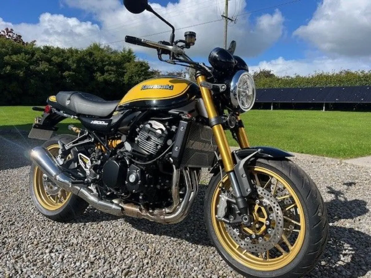 Kawasaki 900RS SE - Image 1