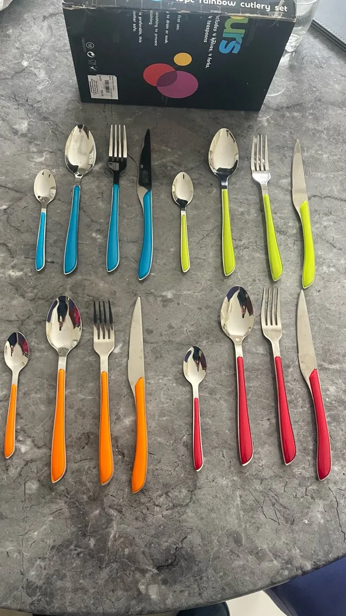 Zodiac Colours 16pc Rainbow Cutlery Set - Image 1