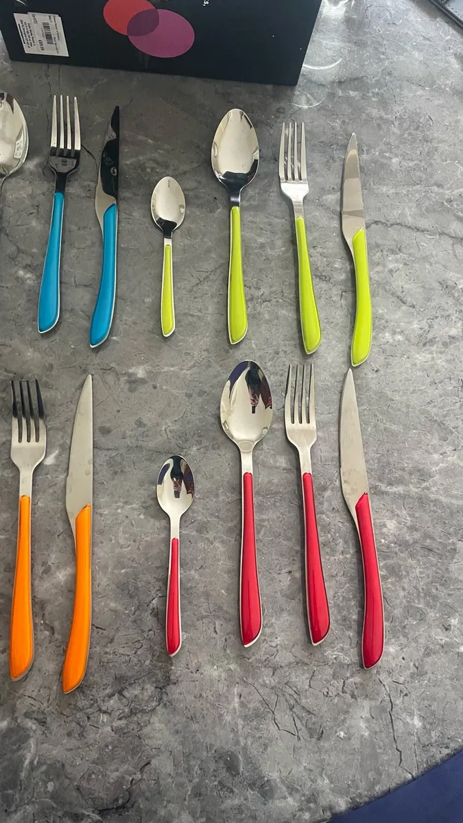 Zodiac Colours 16pc Rainbow Cutlery Set - Image 2