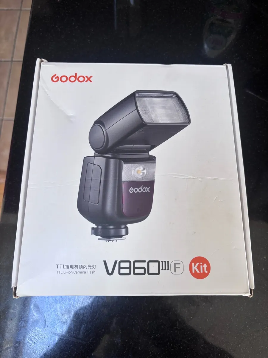 Godox V860iiiF flash for Fuji camera - Image 1