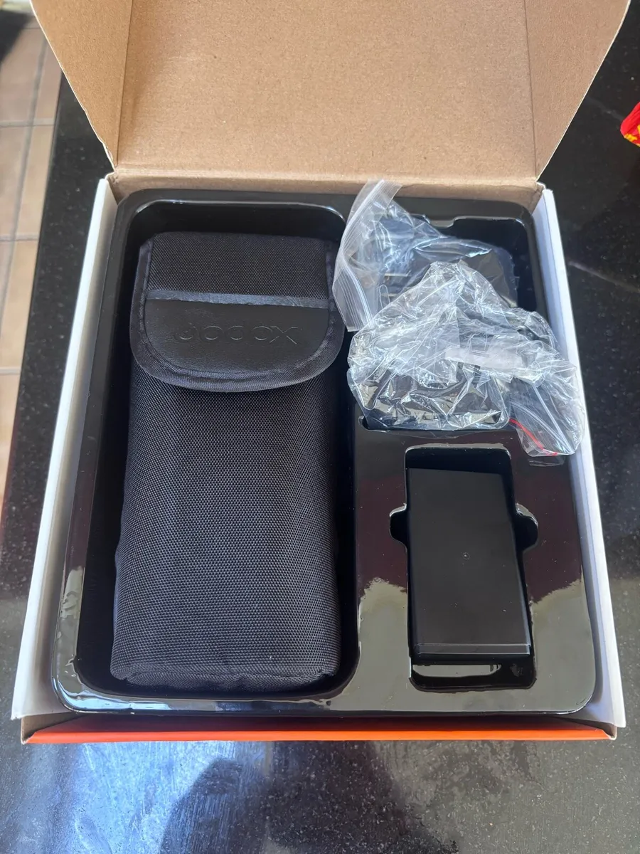 Godox V860iiiF flash for Fuji camera - Image 2