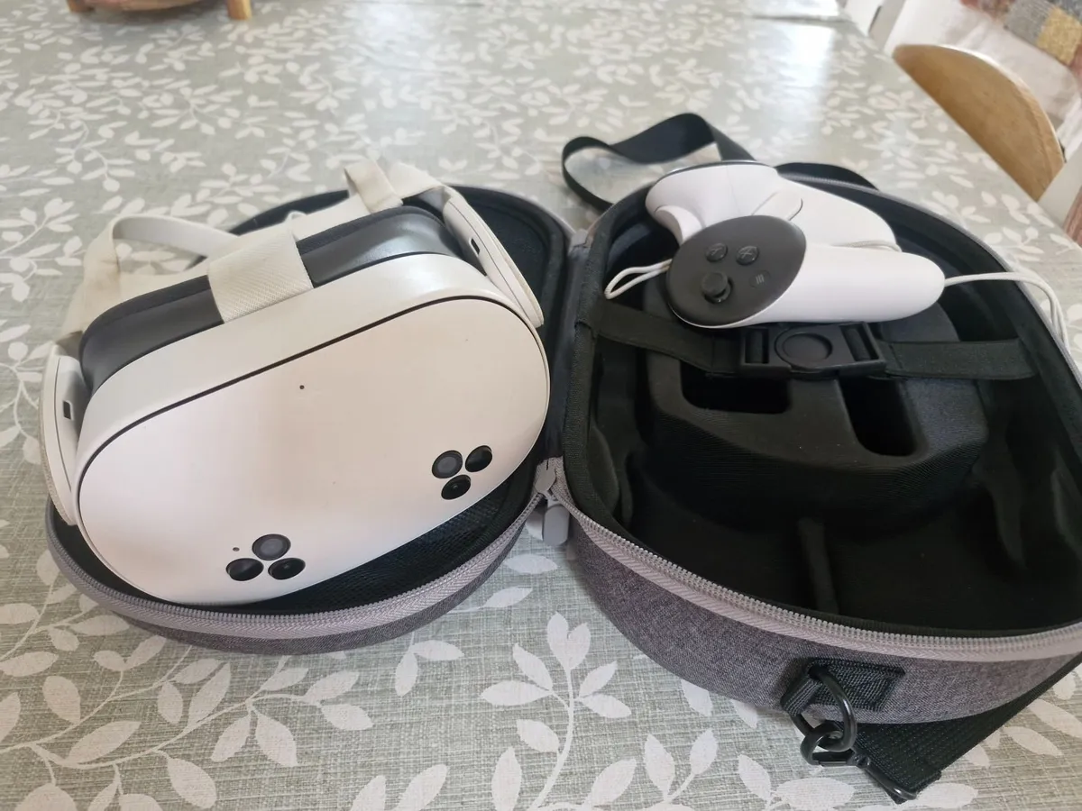 VR SET - Image 1