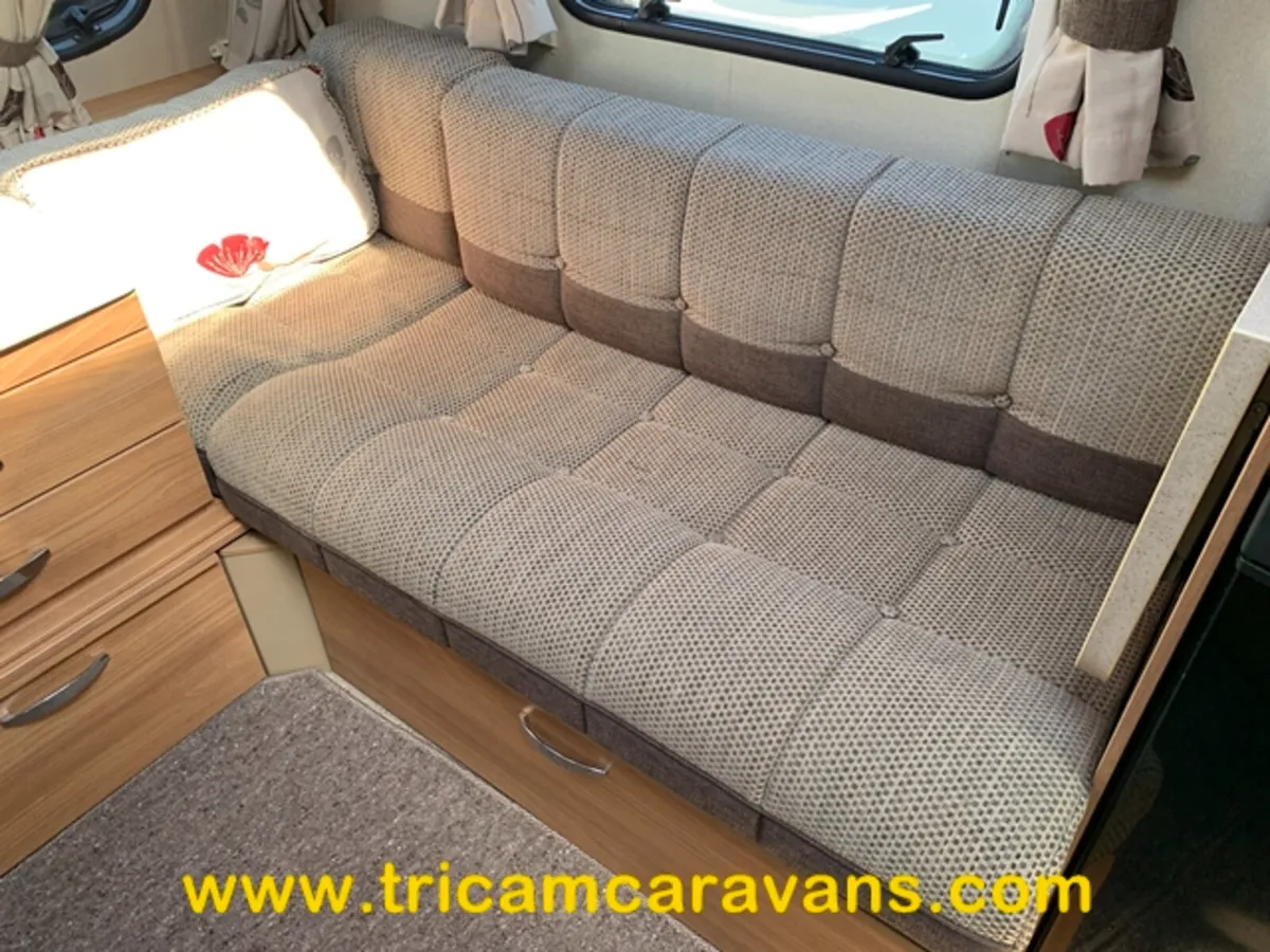 2013 Swift Challenger SE 580/4 Fixed Bed - Image 4
