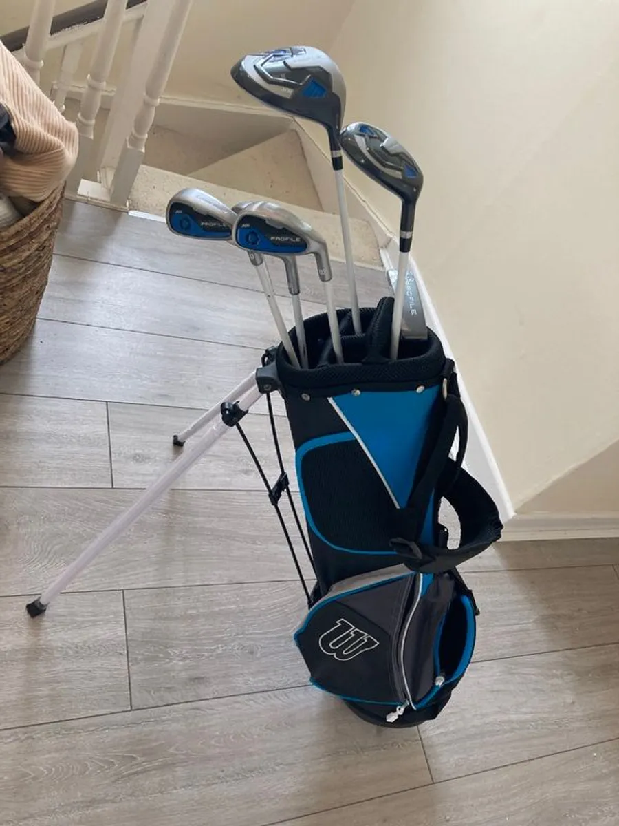 Golf sets for teenagers. Wilson golf set..almost brand new. Rrp 259euro - Image 3